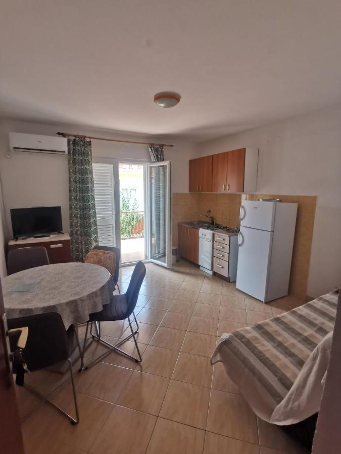 Apartament Emily Biograd Na Moru Zewnętrze zdjęcie